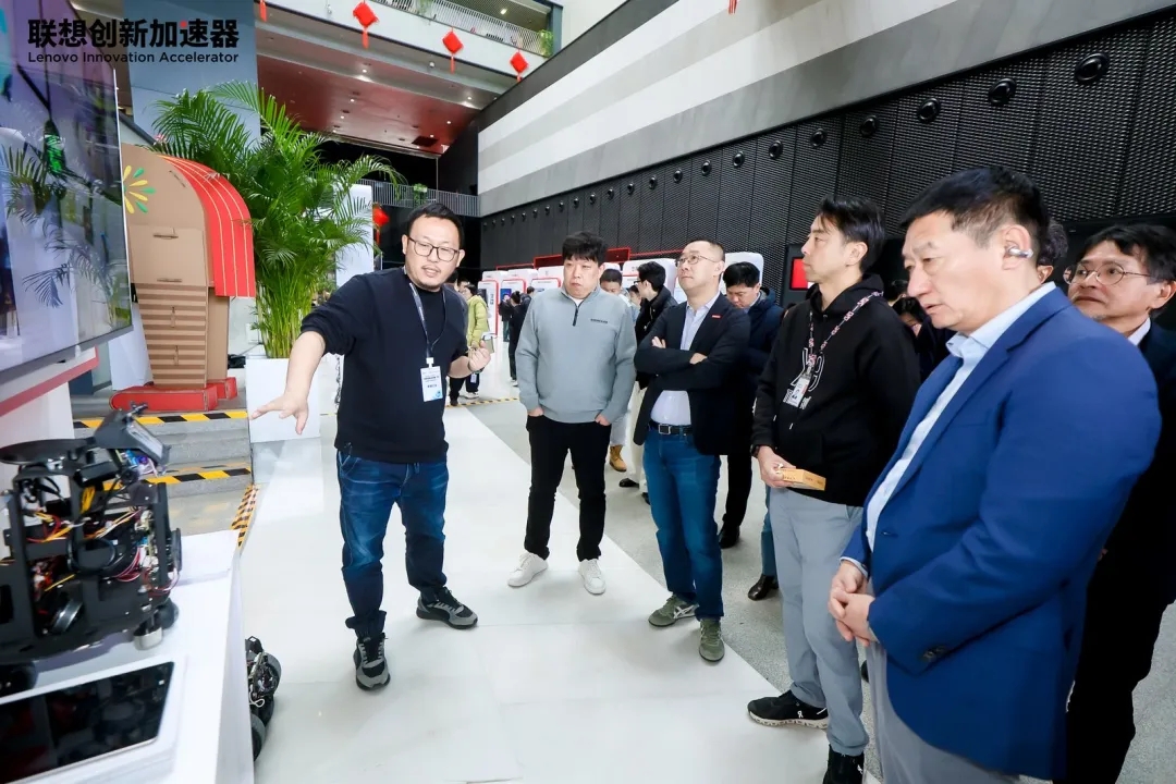 Huatihui亮相联想创新加速器开放日，以消费级物理AI大脑平台助推家用机器人产业生态化 